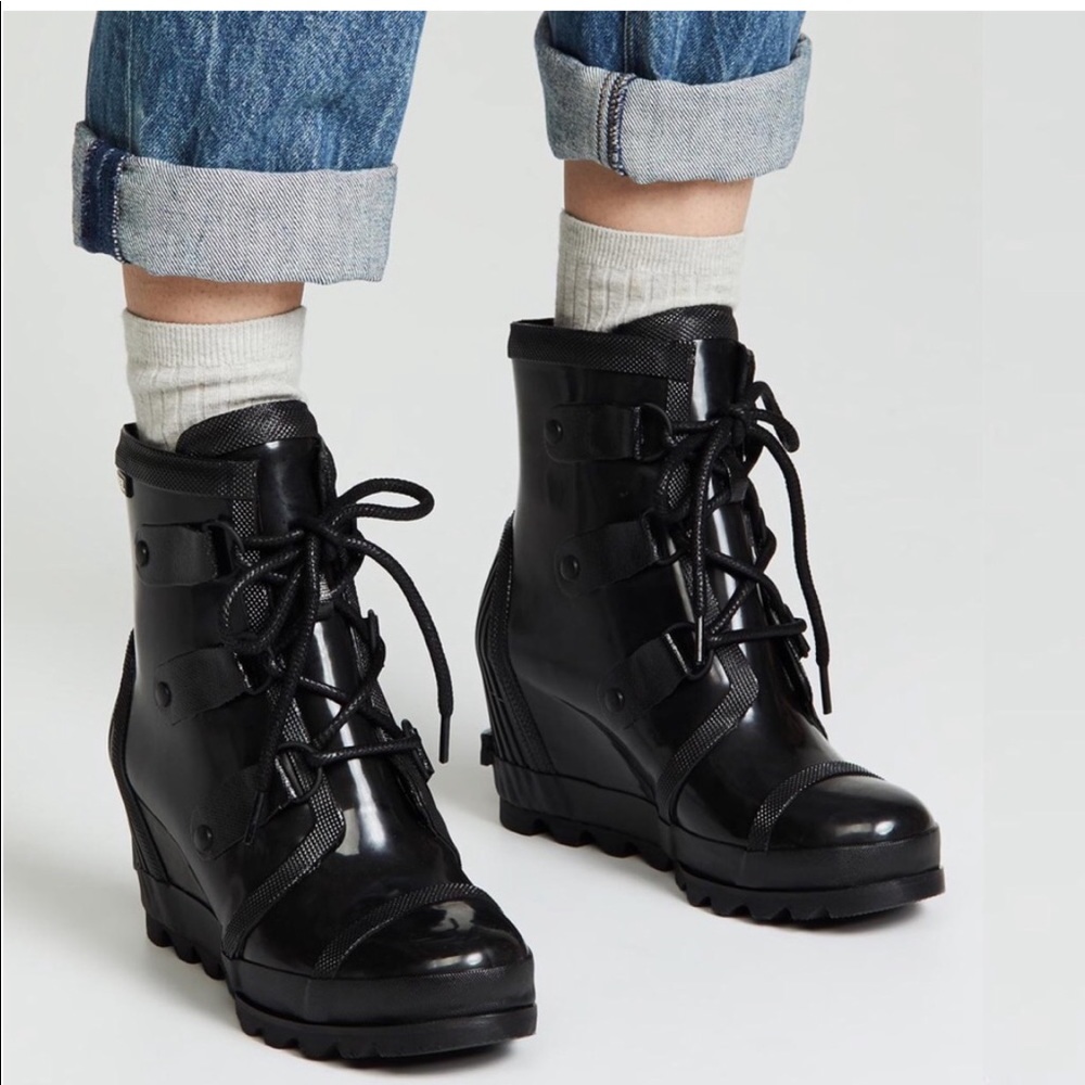 SOREL Joan Rain Wedge Gloss Boots